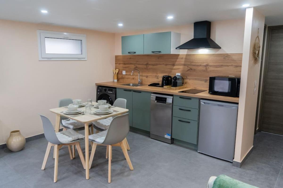 Appartement Cosy Le Lys Vert A 40Mn De Paris Dammarie-les-Lys Exterior photo
